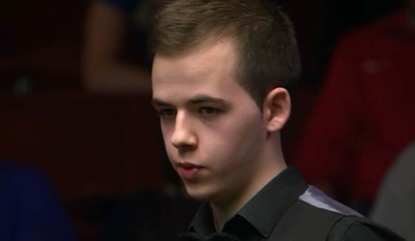 在此背景下 在此背景下